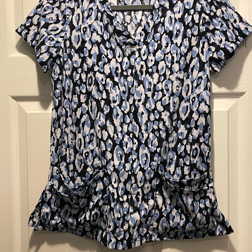 Uniform Advantage animal print scrub top for Women